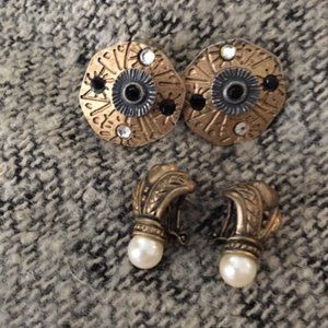 2 pairs of vintage earrings